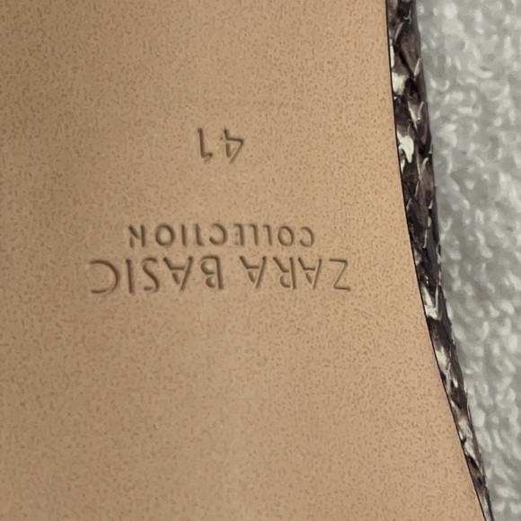 ZARA BASIC SIZE 41/10US SNAKESKIN LOW HEELED PUMP - Picture 7 of 7